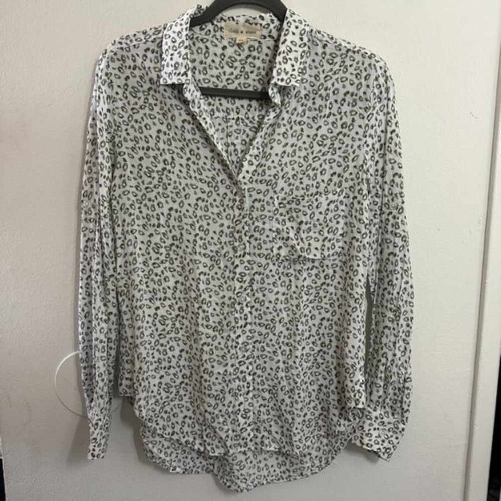 Anthropologie Cloth & Stone Sz XS Button Shirt Top Blouse White Roll Tab Sleeve.